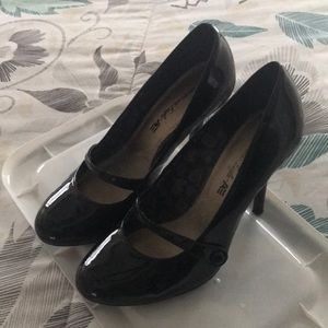 Black American Eagle professional and casual heel shoe size 8 medium